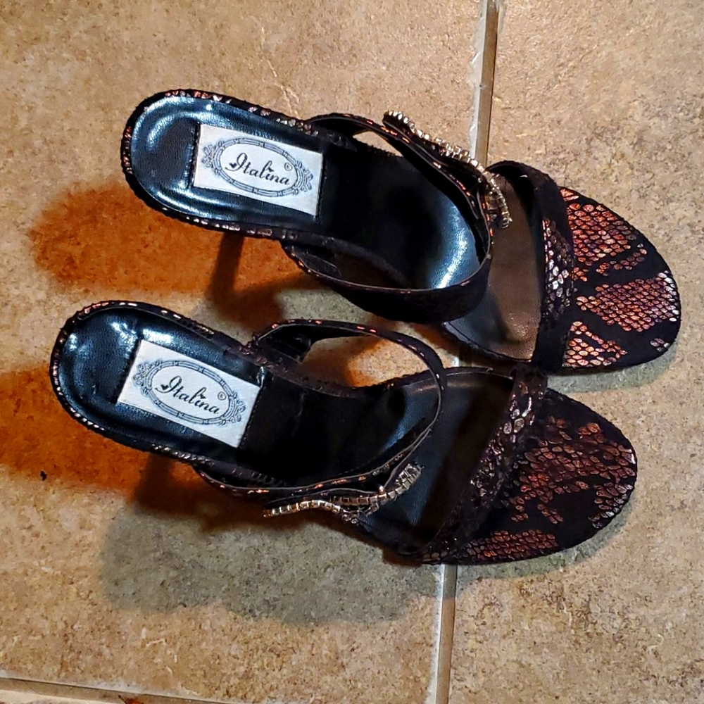 women kitten heel sandels